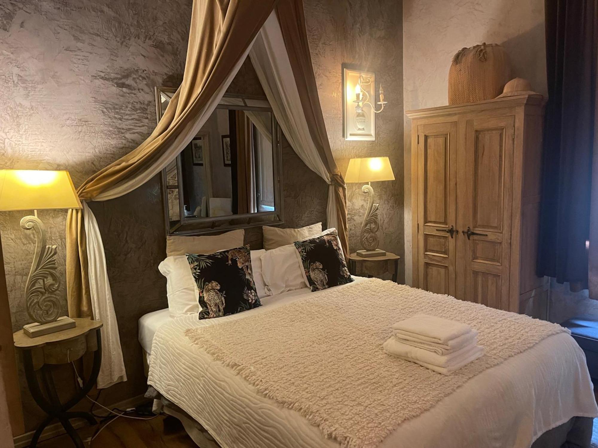 Les Chambres De Amelie B&B Bolonia Exterior foto